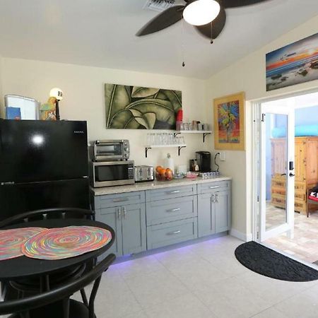 Fantasy Island Inn, Caters To Men Wilton Manors Kültér fotó