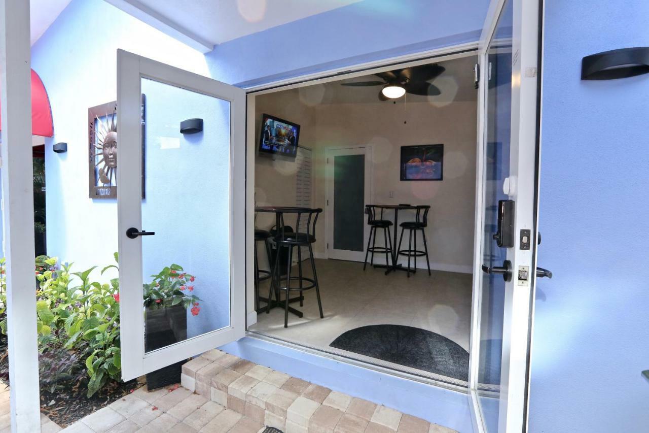 Fantasy Island Inn, Caters To Men Wilton Manors Kültér fotó